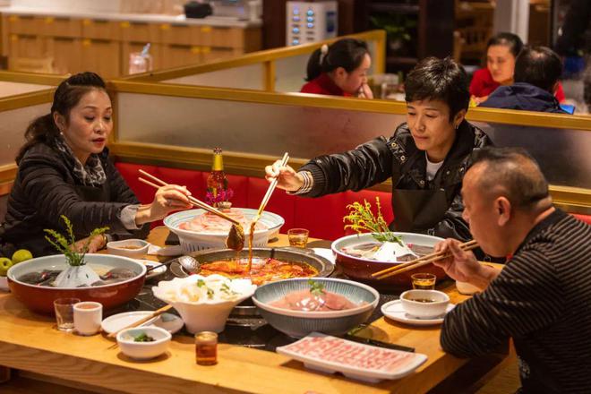 庆火锅“涮出”3千亿大市场麻将胡了试玩热辣滚烫！重(图1)