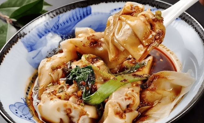 入成都吃美食喝美酒回国后却集体破防！麻将胡了2游戏入口大量乌克兰游客涌(图6)