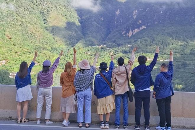 攻略(必看)云南游玩4天旅游费用多少麻将胡了免费试玩云南四日游自由行旅游(图3) 攻略(必看)云南游玩4天旅游费用多少麻将胡了免费试玩云南四日游自由行旅游(图3)